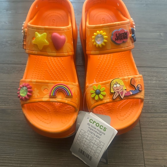 NWT Disney Lizzie McGuire Platform Crocs, Size 7W/5M